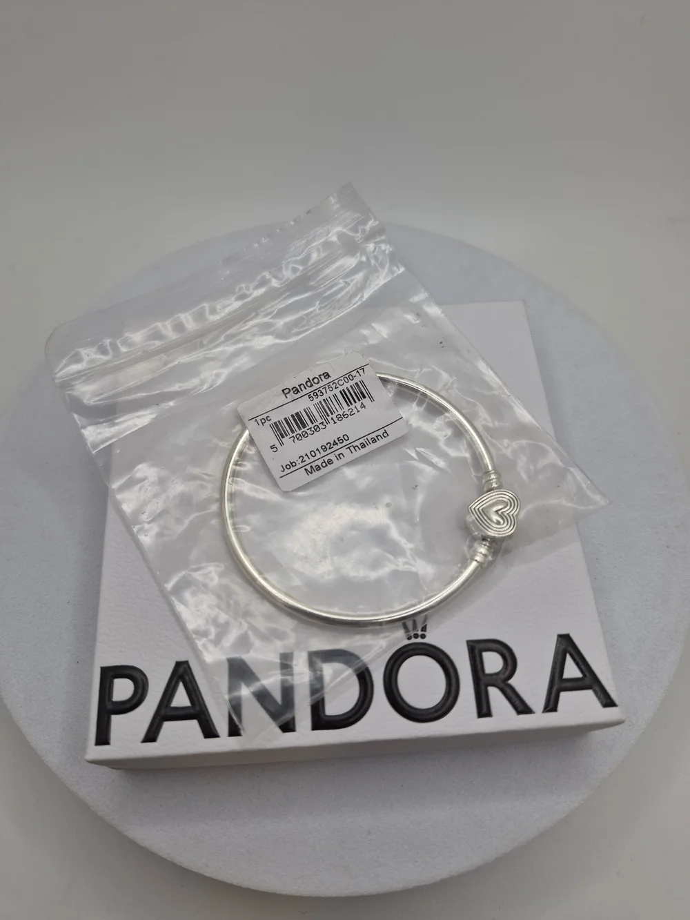 Pandora Radiating Heart Clasp Bangle 593752C00-21Sterling silver NWT